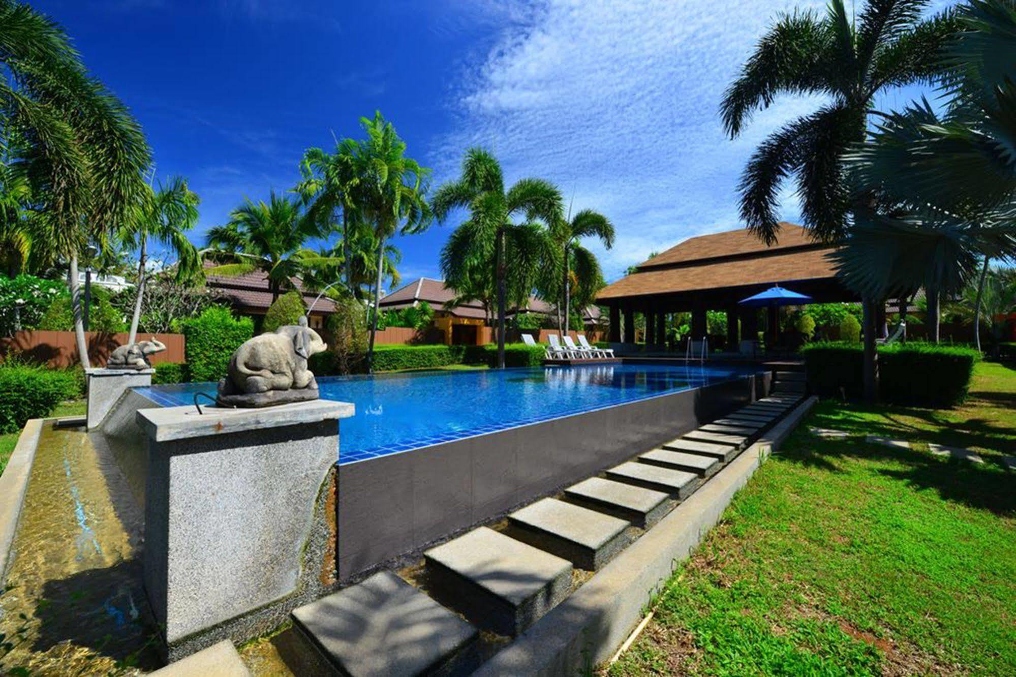 Naiharn Garden Vila